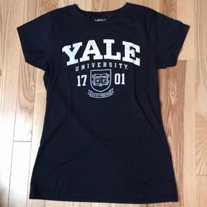 Perfect For Game Day 🏈 Yale T-shirt